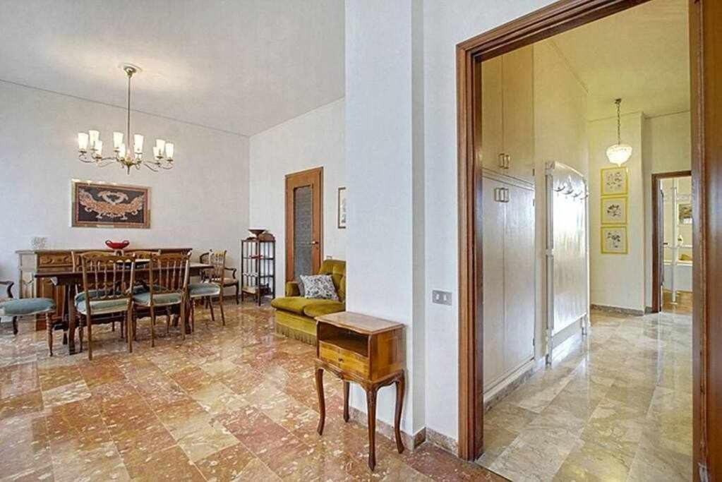 Frati Bigi With Two Bedrooms And Parking Firenze Kültér fotó